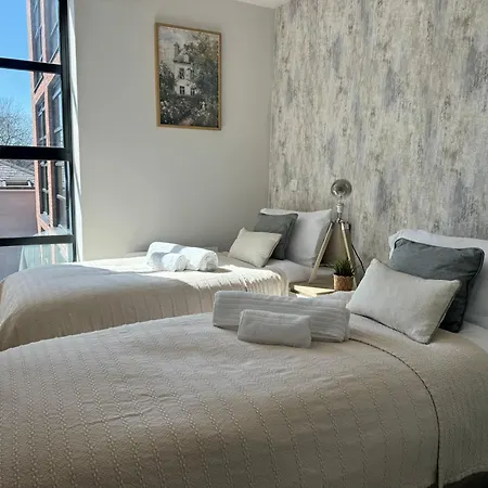 Homi Host-photographic Work Apartment