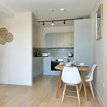 Homi Host-photographic Work Apartment