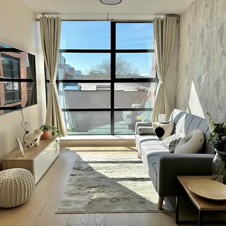 Homi Host-photographic Work Apartment
